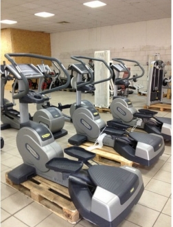 ����� �������� Technogym Wave 700